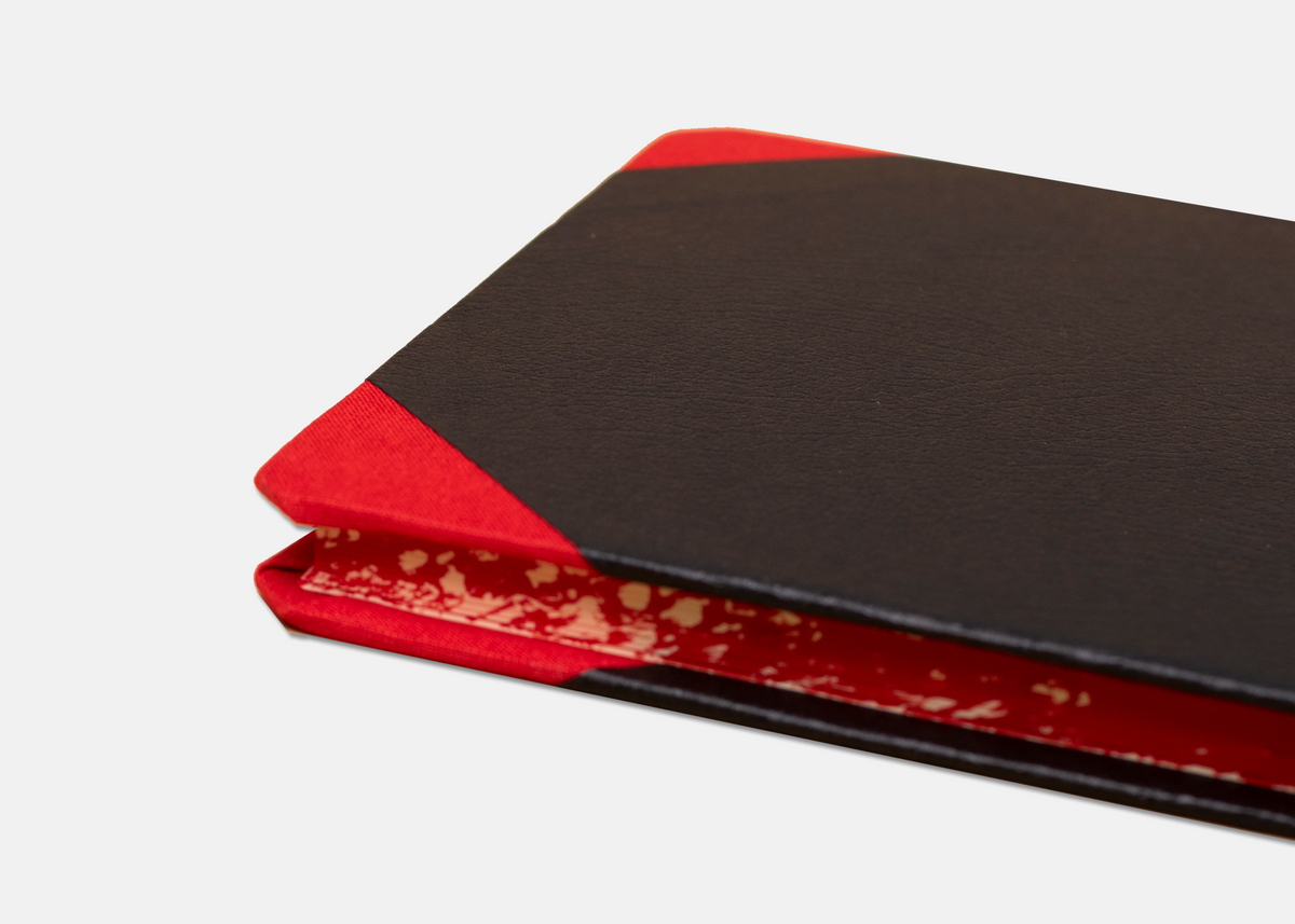 Solfada Black A5 | Vermelho